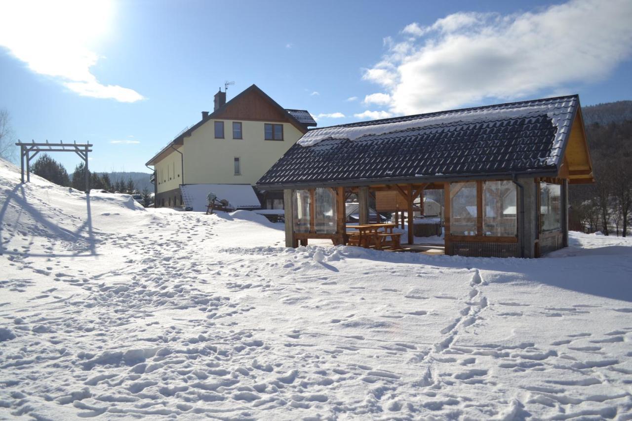 Hotel DobraNocka Malastow Exteriér fotografie
